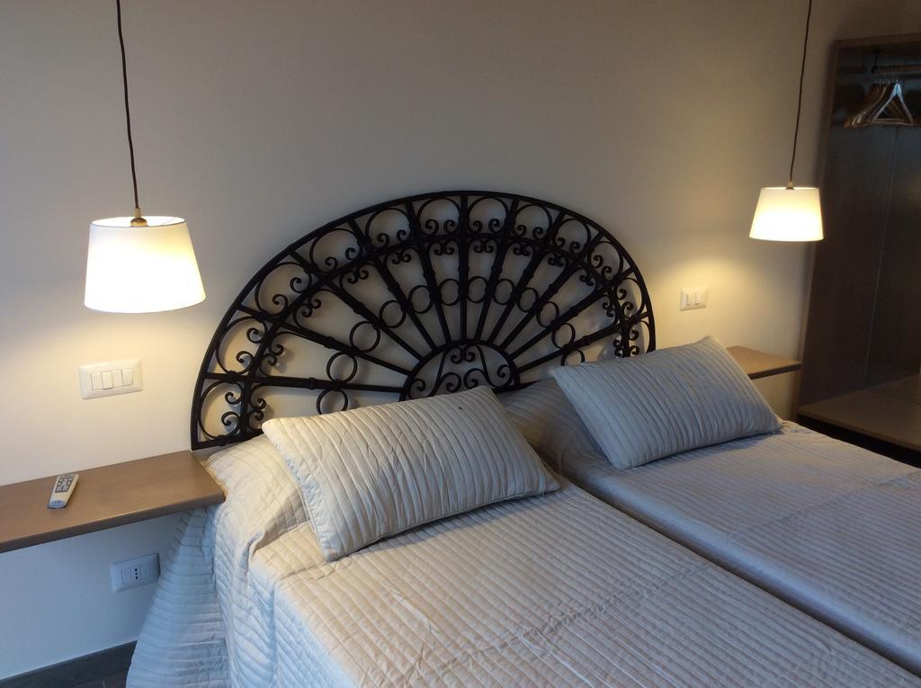 Hostal Casale Di Caterina Taormina Habitación foto