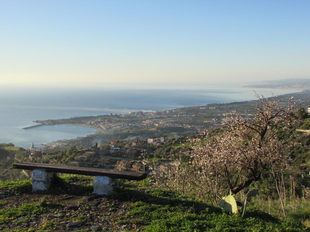 Hostal Casale Di Caterina Taormina Exterior foto