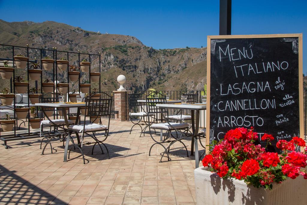 Hostal Casale Di Caterina Taormina Exterior foto